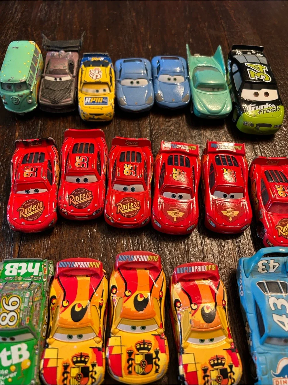 Mattel Disney Pixar Cars Diecast 1:55 Lot of 35 Lightning McQueen WGP